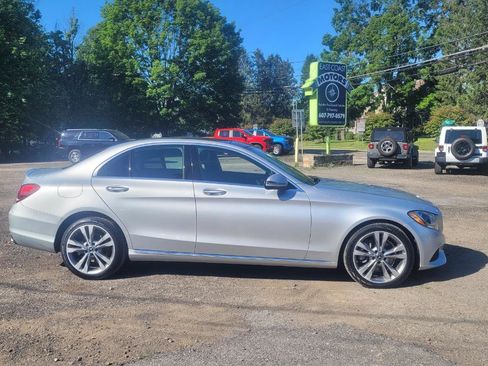 Used 2017 Mercedes-Benz C 300 4MATIC Sedan image 9