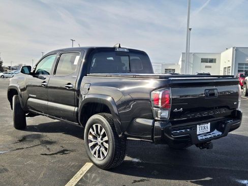 Used 2022 Toyota Tacoma Limited image 13