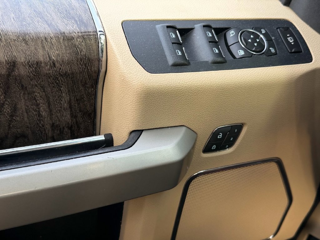 Used 2019 Ford F250 Lariat w/ Chrome Package AWD/4WD image 25