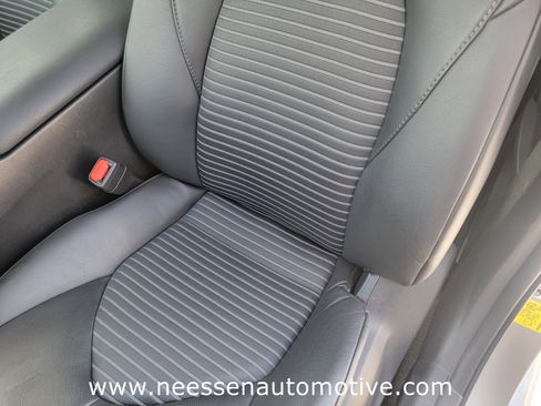 Used 2024 Toyota Camry SE FWD image 17