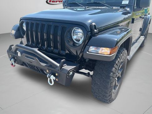 Used 2023 Jeep Wrangler Unlimited Sahara AWD/4WD image 31