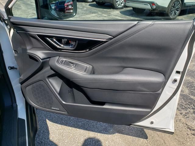 Used 2022 Subaru Outback Limited AWD/4WD image 21