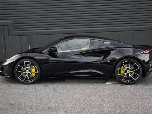 Used 2025 Lotus Emira image 2