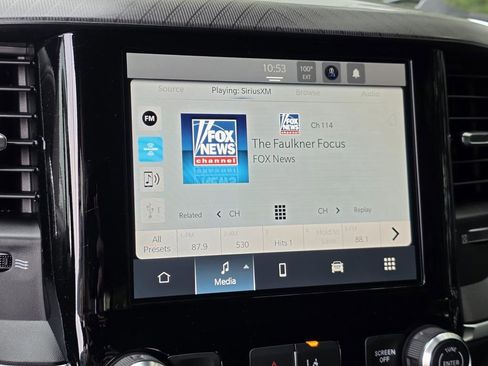 New 2026 RAM 1500 Express AWD/4WD image 17