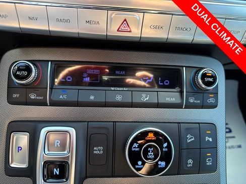Certified 2022 Hyundai Palisade Calligraphy AWD/4WD image 11
