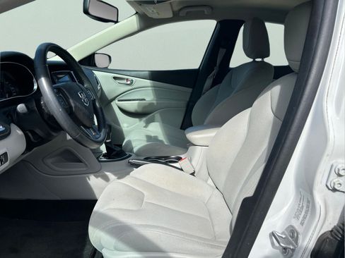 Used 2013 Dodge Dart SXT w/ Popular Equipment Group FWD image 9