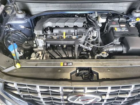Used 2025 Hyundai Venue Limited FWD image 25