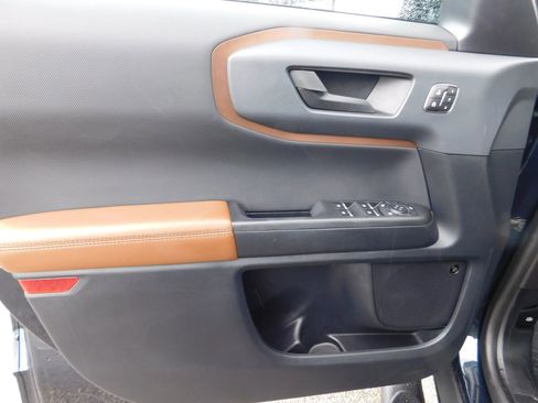 Used 2023 Ford Bronco Sport Outer Banks w/ Tech Package AWD/4WD image 13