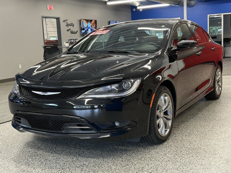 Used 2015 Chrysler 200 S w/ Comfort Group AWD/4WD image 3