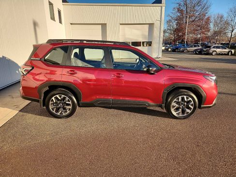 Certified 2025 Subaru Forester image 7