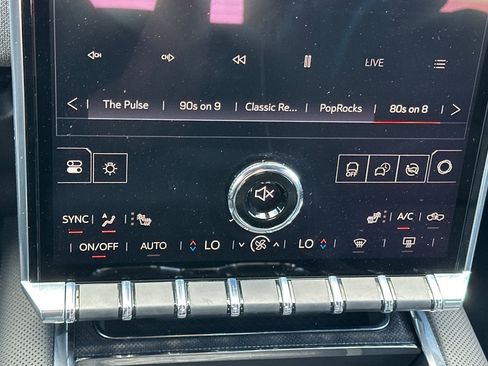 Used 2026 GMC Sierra EV Elevation image 25