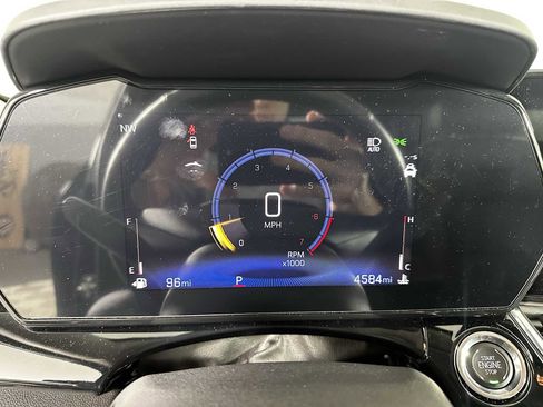 Used 2025 Chevrolet Trax ACTIV w/ Sunroof Package image 15