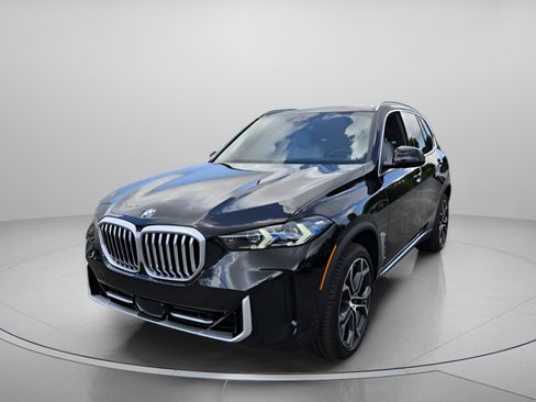 New 2026 BMW X5 sDrive40i w/ Premium Package image 2