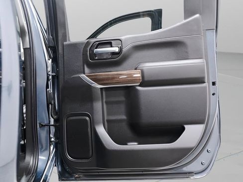 Used 2021 Chevrolet Silverado 1500 RST w/ True North Edition Plus AWD/4WD image 32