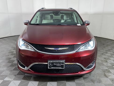 Used 2017 Chrysler Pacifica Limited image 6