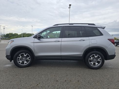 Used 2023 Honda Passport TrailSport image 15