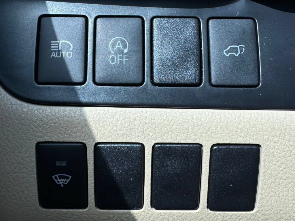 Used 2019 Toyota Highlander XLE AWD/4WD image 26