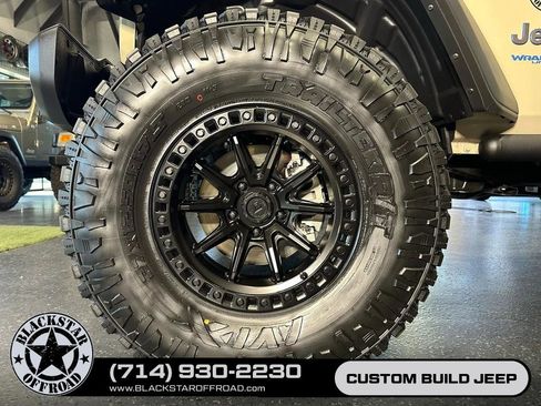 Used 2022 Jeep Wrangler Unlimited Rubicon 4xe w/ Safety Group AWD/4WD image 24