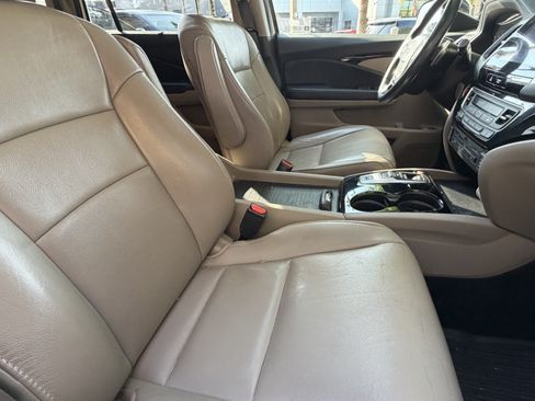 Used 2017 Honda Pilot Touring image 44