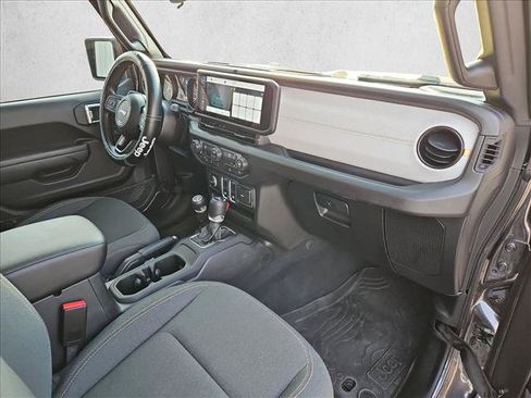 Used 2026 Jeep Wrangler Sport AWD/4WD image 21