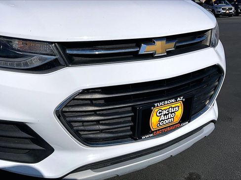 Used 2017 Chevrolet Trax LT AWD/4WD image 26