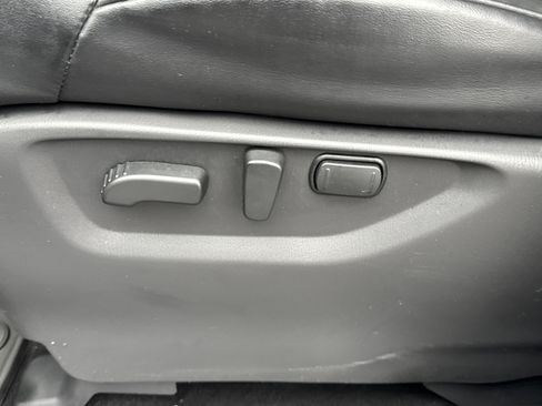 Used 2022 Nissan Armada SV w/ SV Appearance Package image 10