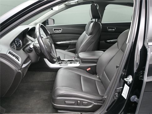 Used 2019 Acura TLX image 7
