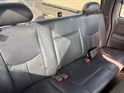 Used 2003 Chevrolet Silverado 2500 LS w/ Skid Plate Package image 9