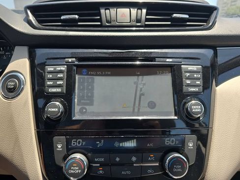Used 2017 Nissan Rogue Sport SL w/ SL Premium Package FWD image 22