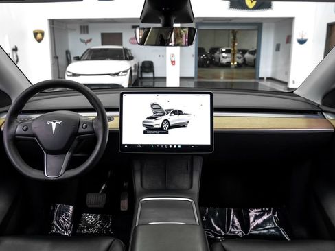 Used 2023 Tesla Model Y Long Range AWD/4WD image 14