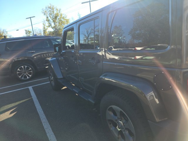 Used 2016 Jeep Wrangler Unlimited Sahara w/ Connectivity Group AWD/4WD image 7