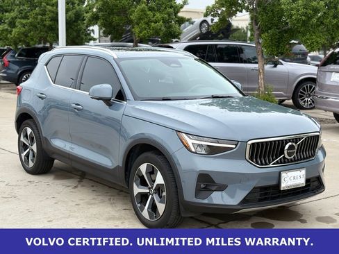 Certified 2023 Volvo XC40 B5 Plus AWD/4WD image 5