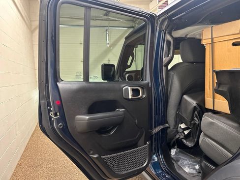 Used 2025 Jeep Wrangler Unlimited Sport S 4xe AWD/4WD image 8