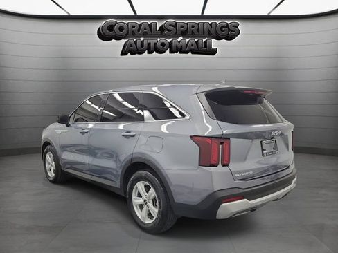 Certified 2024 Kia Sorento LX FWD image 4