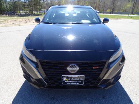 Used 2024 Nissan Altima 2.5 SR AWD w/ Premium Package image 5