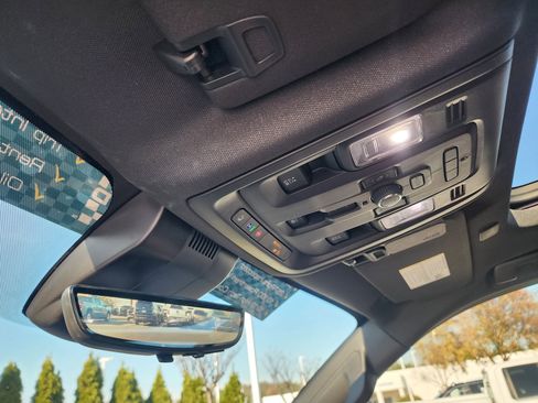 Used 2023 Chevrolet Tahoe High Country image 40