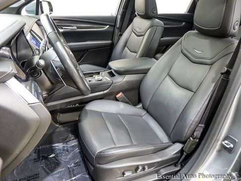 Certified 2023 Cadillac XT5 Sportv w/ LPO, Floor Liner Package AWD/4WD image 9