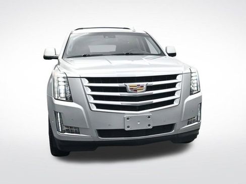 Used 2019 Cadillac Escalade Premium Luxury image 11