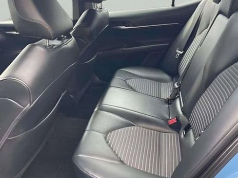 Used 2023 Toyota Camry SE image 9