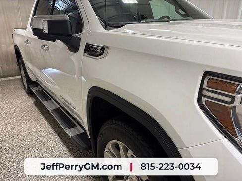 Used 2021 GMC Sierra 1500 SLT w/ SLT Premium Package AWD/4WD image 8
