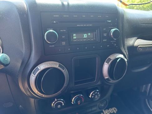 Used 2012 Jeep Wrangler Unlimited Sport AWD/4WD image 17