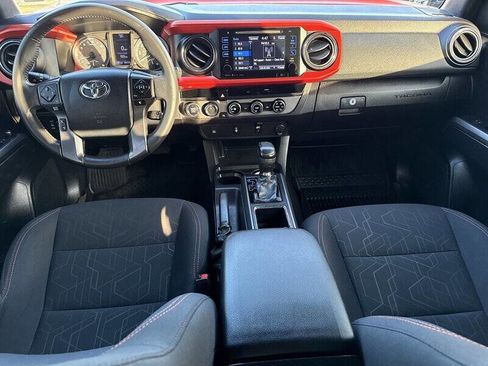 Used 2017 Toyota Tacoma TRD Off-Road w/ Tow Package (A/T) image 22