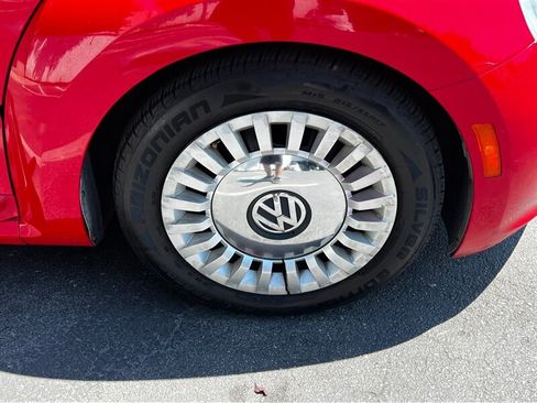 Used 2016 Volkswagen Beetle 1.8T S FWD image 12