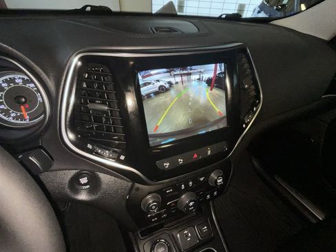 Used 2021 Jeep Cherokee Limited w/ Elite Package image 23