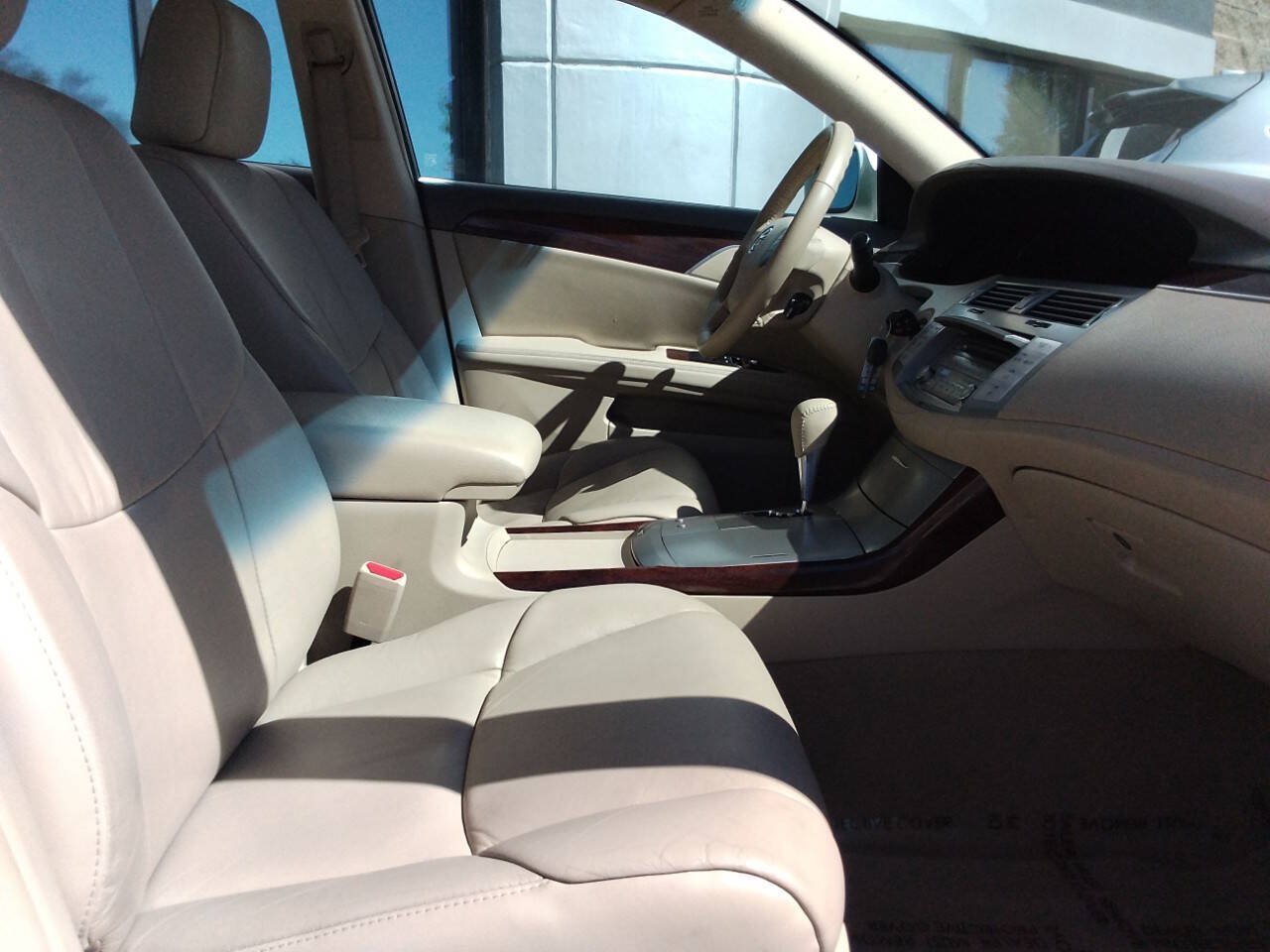 Used 2009 Toyota Avalon XLS FWD image 12