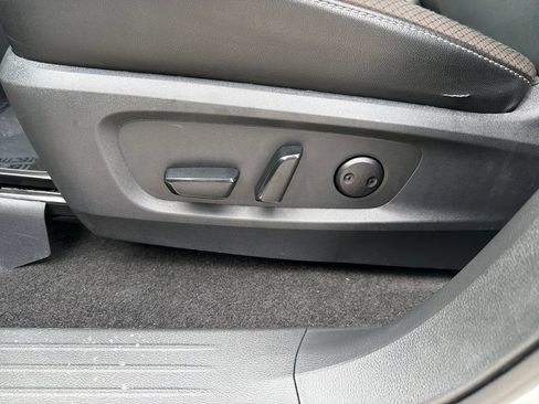 Certified 2024 Nissan Pathfinder SL FWD image 15