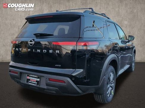 New 2025 Nissan Pathfinder SV image 8