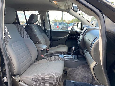 Used 2018 Nissan Frontier PRO-4X image 21