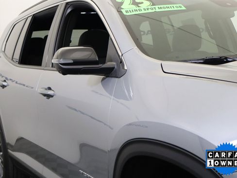 Used 2025 GMC Acadia Elevation image 3