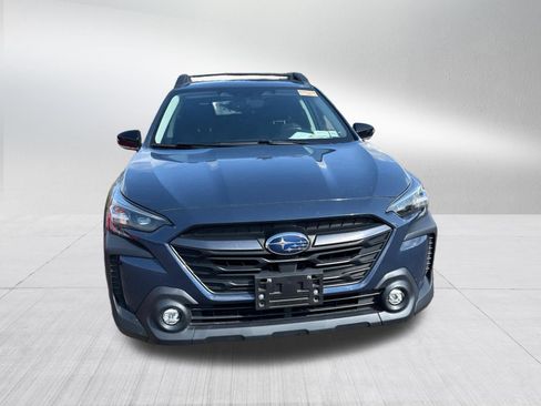 Used 2024 Subaru Outback Premium AWD/4WD image 4